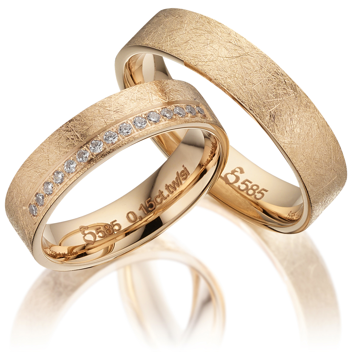 Zwei ros goldene Ringe mattiert einer mit Diamantreihe und Gravur