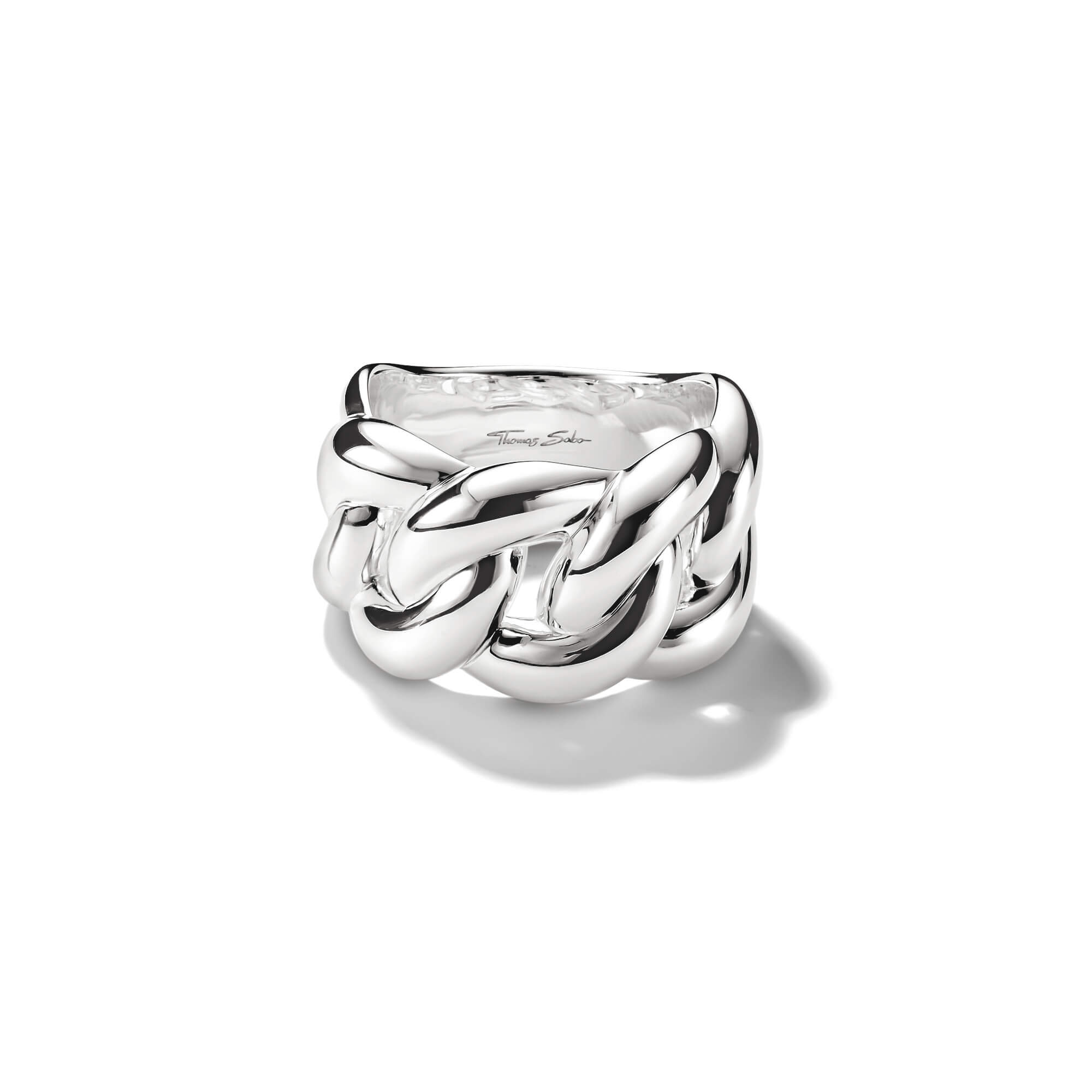 Glaenzender silberner Ring mit Kettenoptik und breiter Form, neutraler Ausdruck